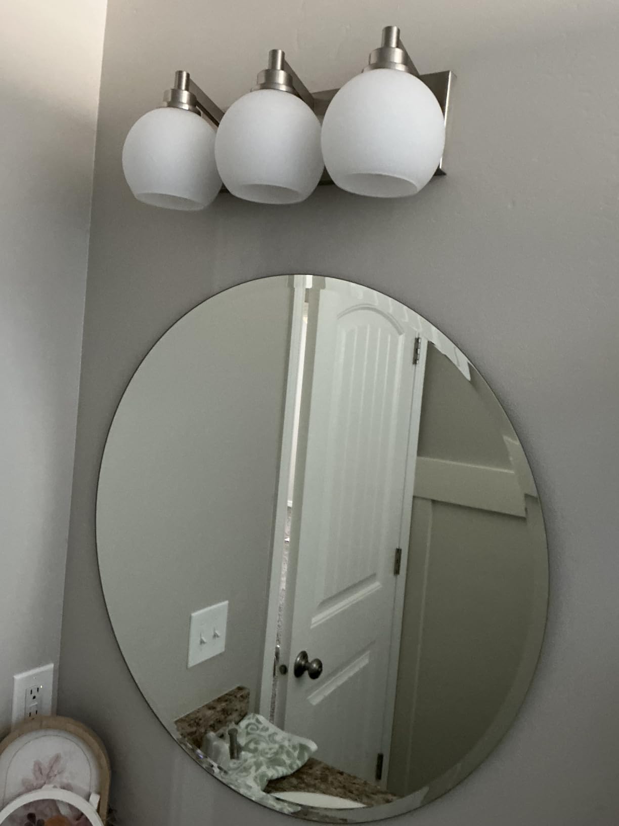 USHOWER Black Round Bathroom Mirror – 24 Inch Metal Frame