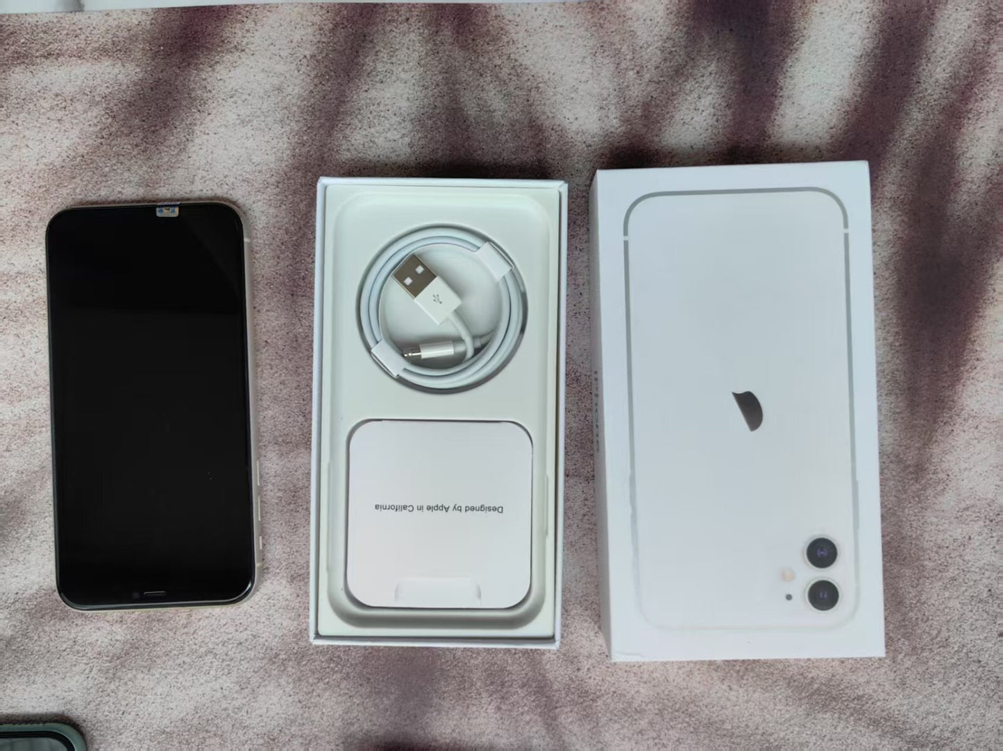 Apple iPhone 11 - 128GB- (Unlocked) FaceID Sealed in box