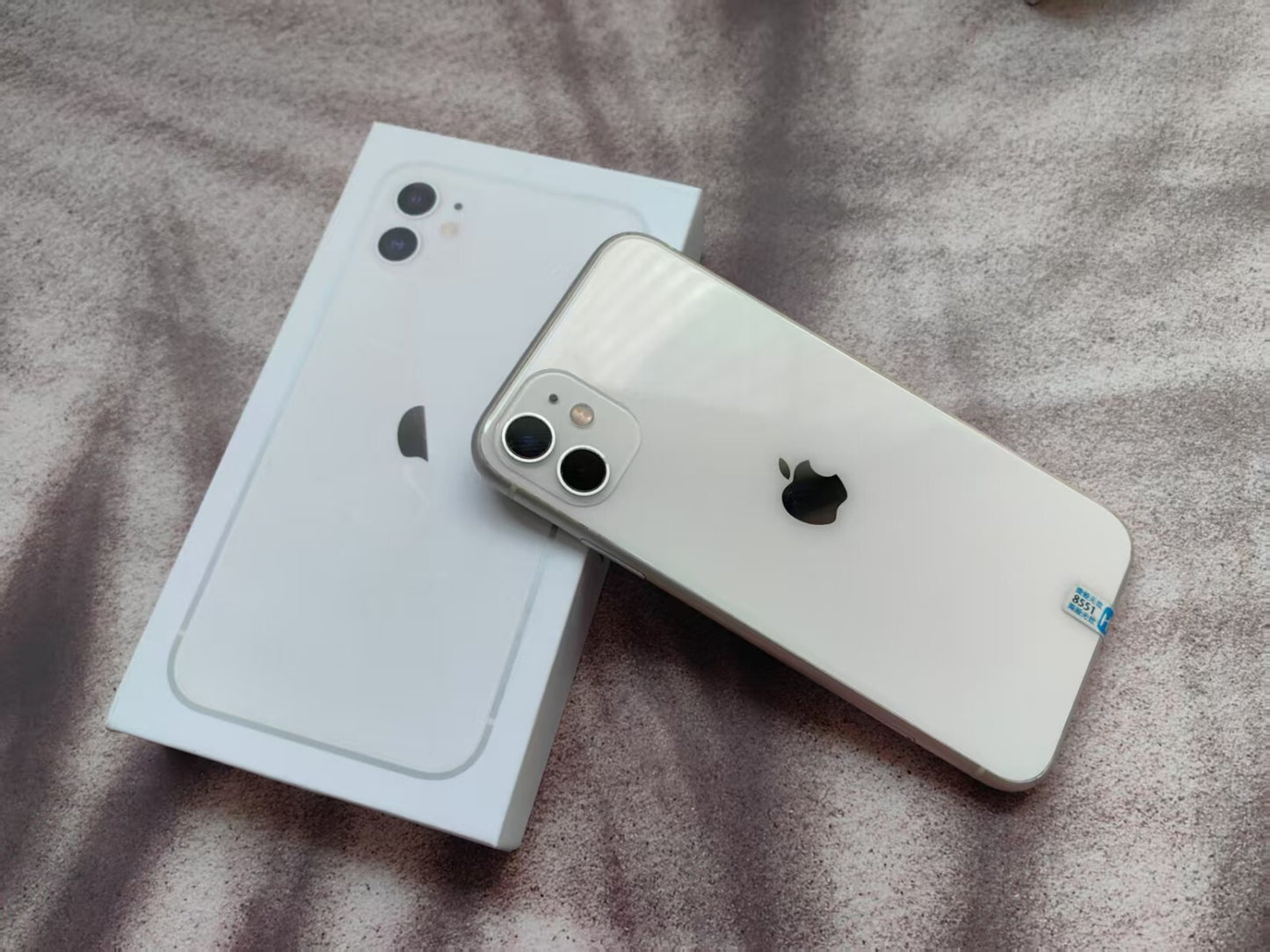 Apple iPhone 11 - 128GB- (Unlocked) FaceID Sealed in box